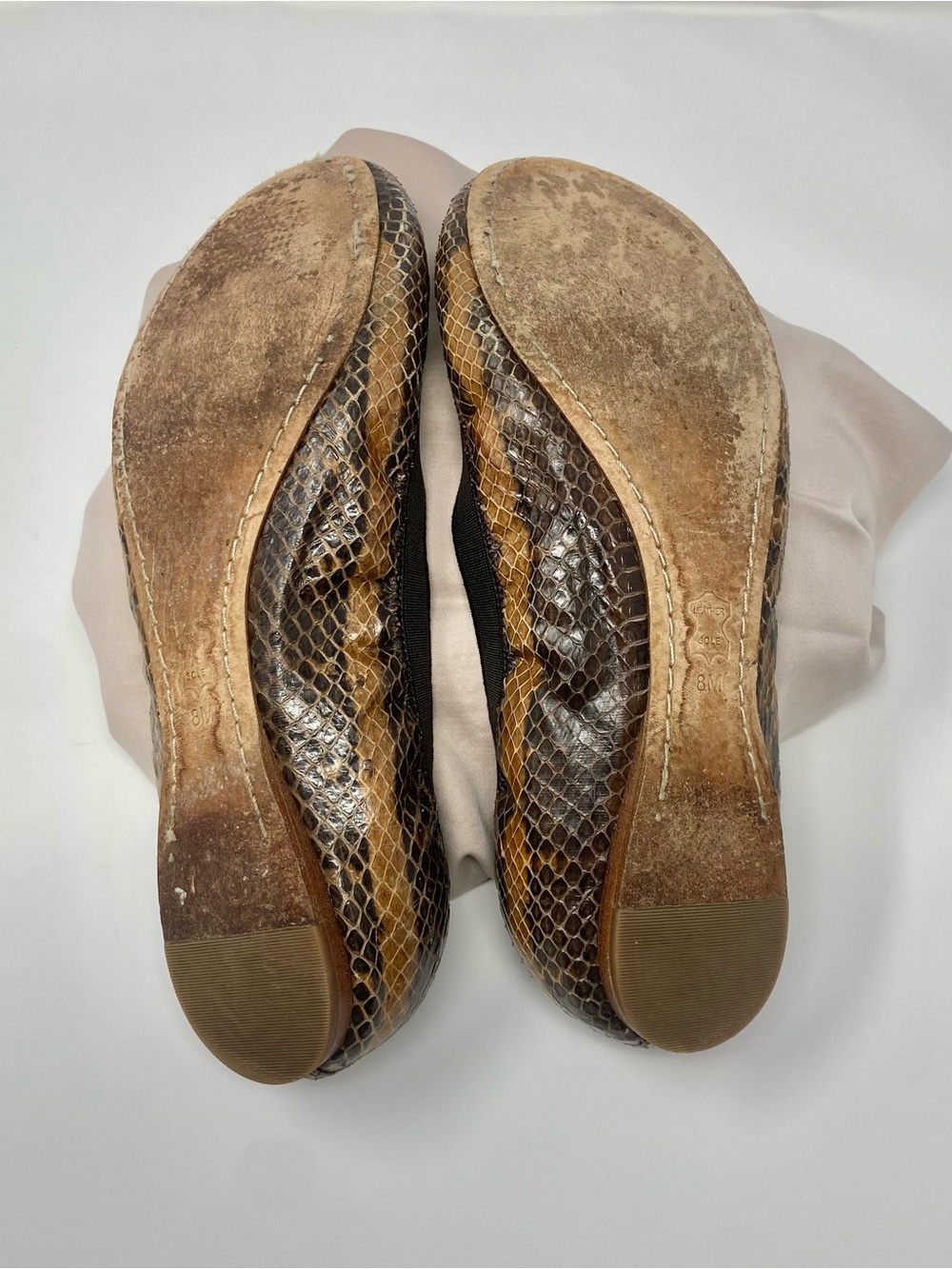 Tory Burch Caroline snake print leather ballet flats gold logo medallion  Sz 8M - Picture 8 of 8